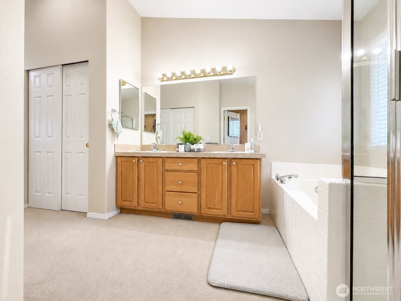 Property photo for 17749 110th Place SE, Renton photo 19