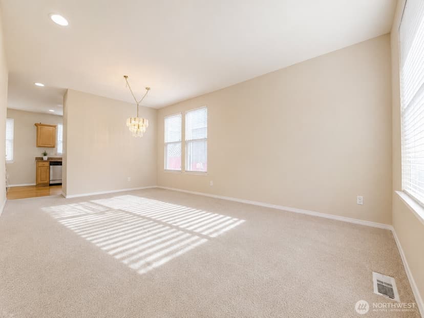 Property photo for 17749 110th Place SE, Renton photo 4
