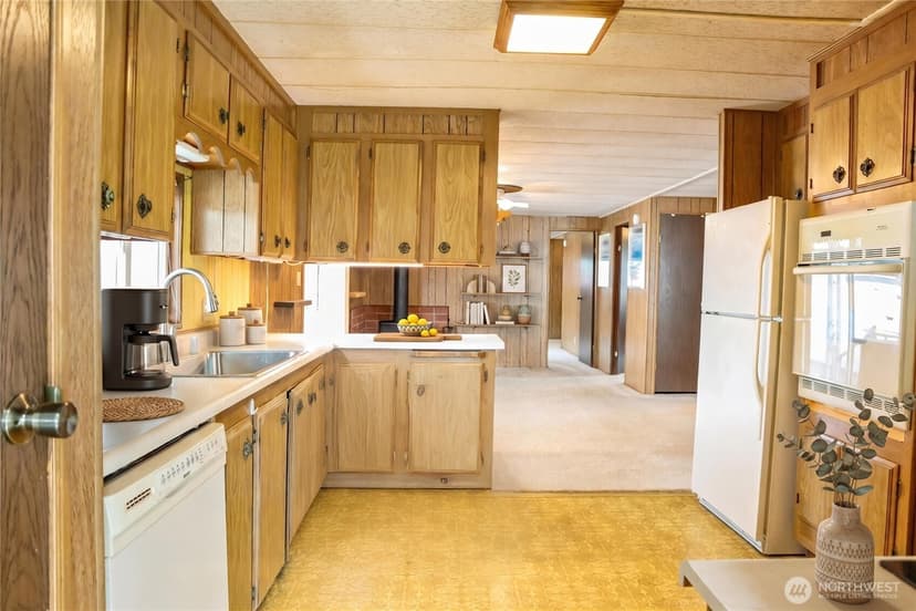 Property photo for 7301 NE 175th Street #215, Kenmore photo 8