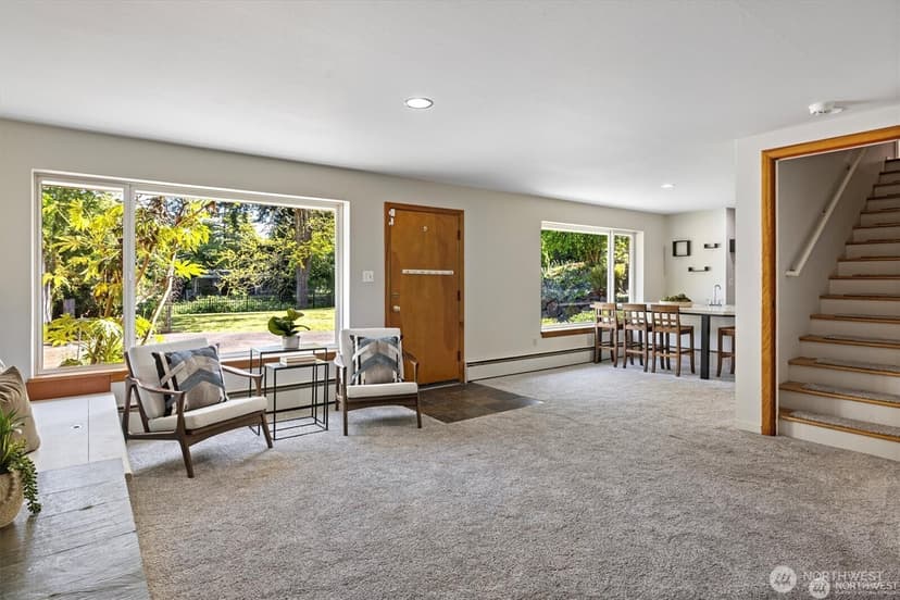 Property photo for 11411 Clovercrest Drive SW, Lakewood photo 24