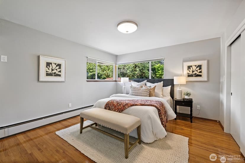Property photo for 11411 Clovercrest Drive SW, Lakewood photo 15