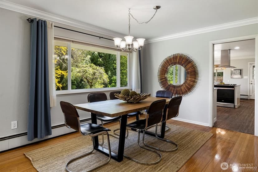 Property photo for 11411 Clovercrest Drive SW, Lakewood photo 12