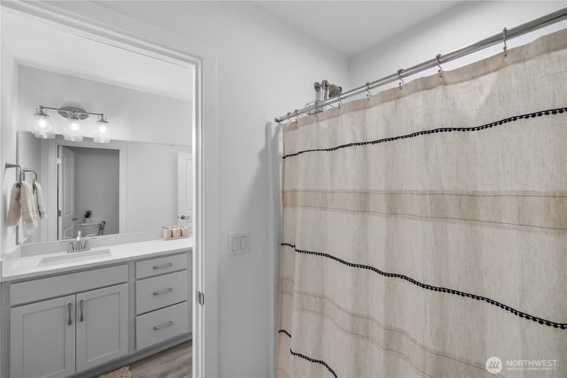 Property photo for 20818 54th Avenue W, Lynnwood photo 19