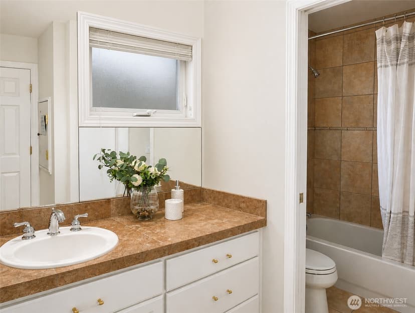 Property photo for 1422 Colby Avenue, Everett photo 23