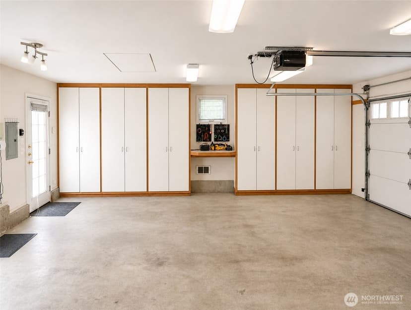 Property photo for 1422 Colby Avenue, Everett photo 36