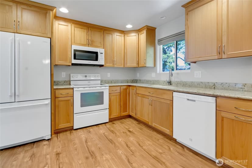 Property photo for 32226 39th Avenue S, Federal Way photo 11