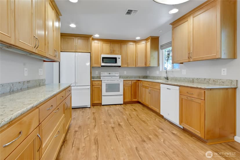 Property photo for 32226 39th Avenue S, Federal Way photo 10