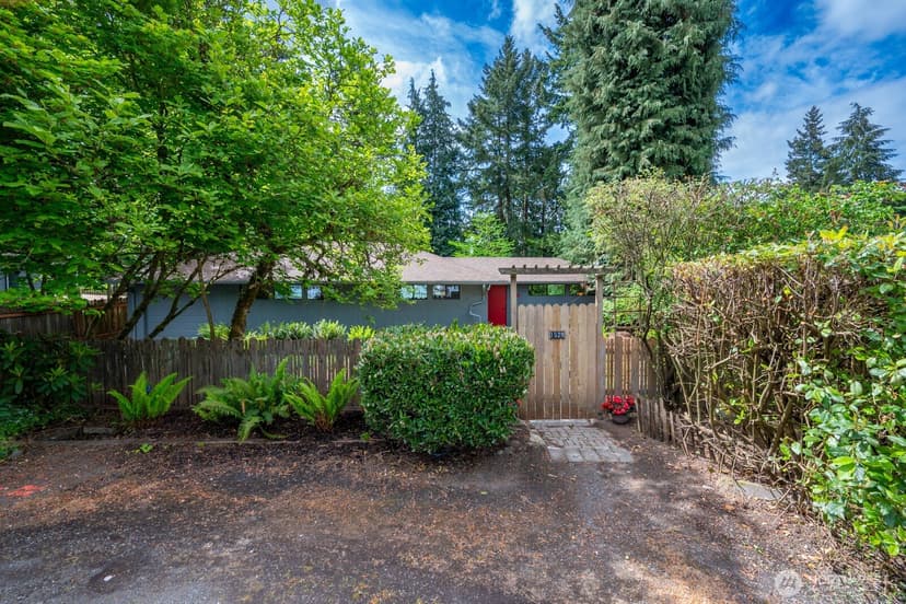 Property photo for 1529 NE 107th Street, Seattle photo 3