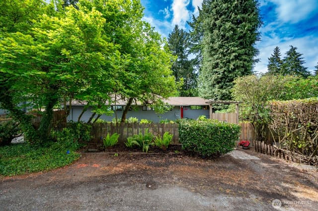 Property photo for 1529 NE 107th Street, Seattle photo 2