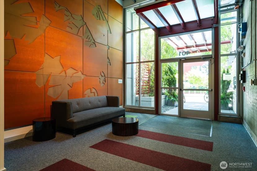 Property photo for 401 9th Avenue N #112, Seattle photo 32