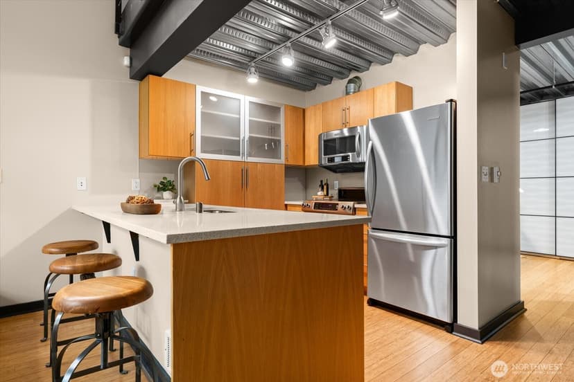 Property photo for 401 9th Avenue N #112, Seattle photo 13