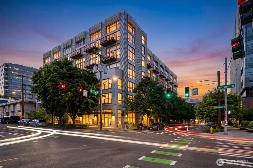 Property photo for 401 9th Avenue N #112, Seattle photo 28