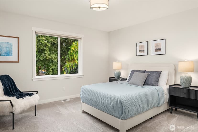 Property photo for 12516 Phinney Avenue N, Seattle photo 24