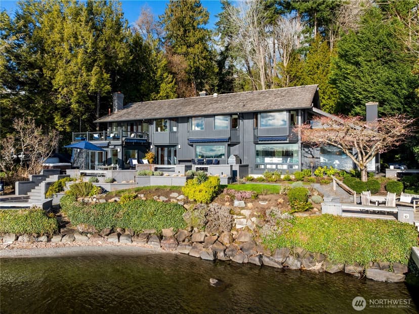 Property photo for 18 Holly Lane, Mercer Island photo 32