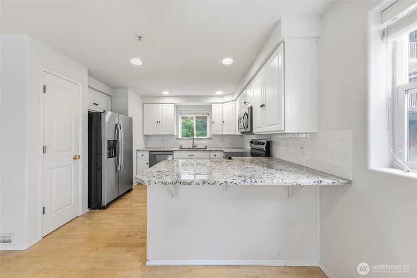 Property photo for 3980 129th Place SE #B203, Bellevue photo 6