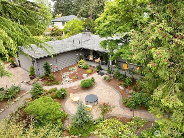 Property photo for 2430 155th Place SE, Bellevue