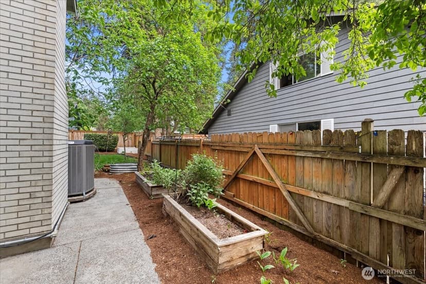 Property photo for 14072 117th Avenue NE, Kirkland photo 22