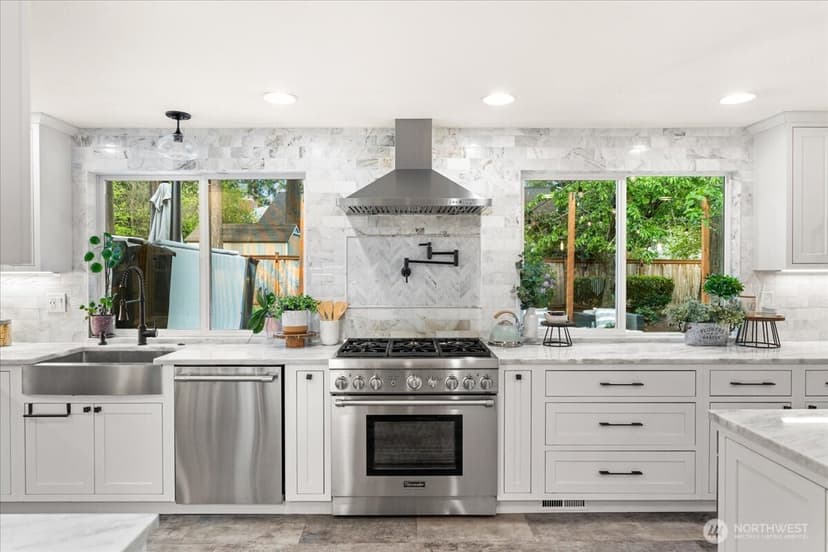Property photo for 14072 117th Avenue NE, Kirkland photo 6