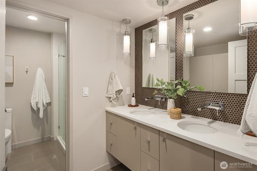 Property photo for 8221 NE 117th Street, Kirkland photo 23