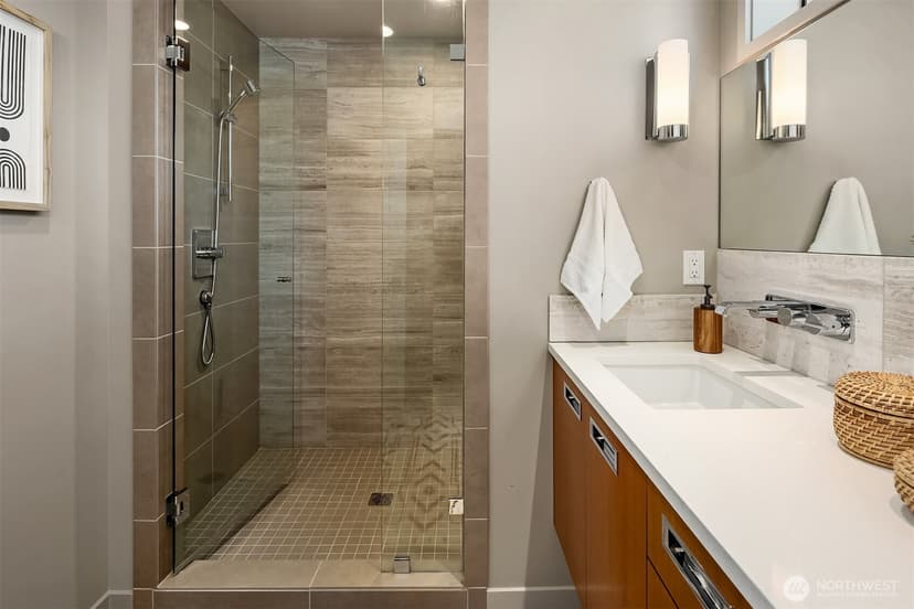 Property photo for 8221 NE 117th Street, Kirkland photo 19