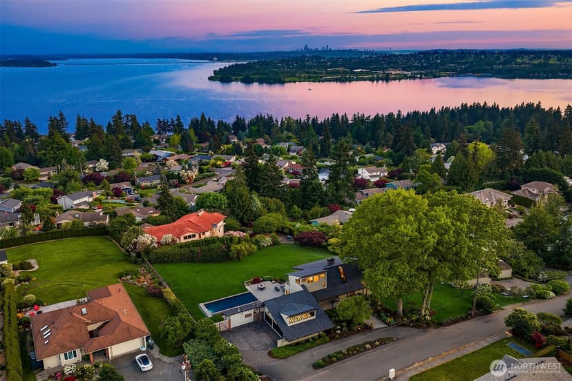 Property photo for 8221 NE 117th Street, Kirkland photo 40
