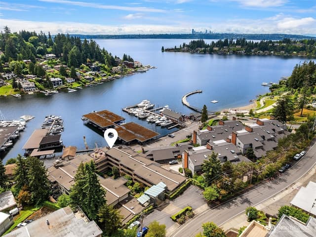 Property photo for 9951 Lake Washington Blvd NE #23, Bellevue photo 2