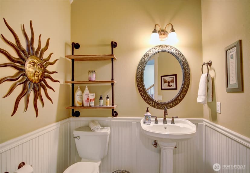 Property photo for 18033 3rd Avenue NE, Arlington photo 13