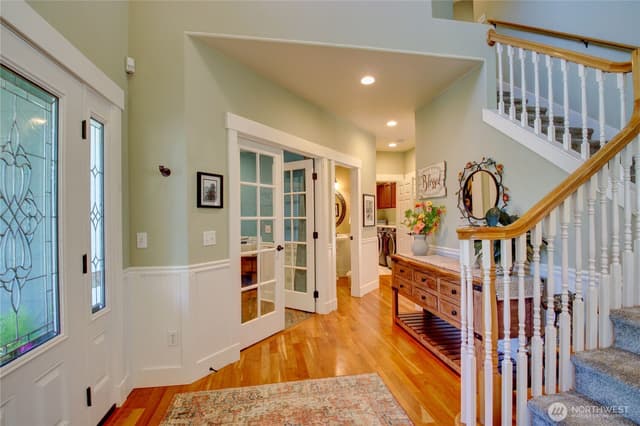 Property photo for 18033 3rd Avenue NE, Arlington photo 2