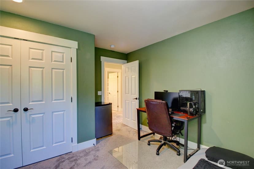 Property photo for 18033 3rd Avenue NE, Arlington photo 24