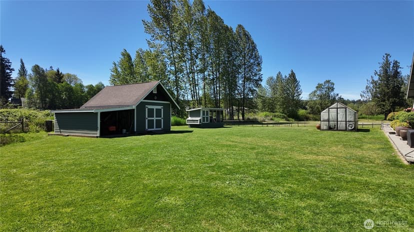 Property photo for 18033 3rd Avenue NE, Arlington photo 34