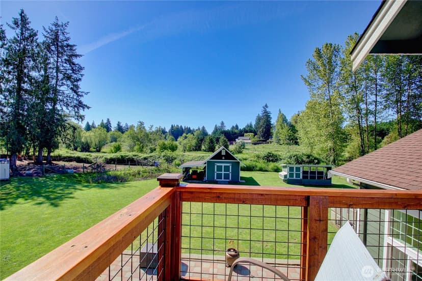 Property photo for 18033 3rd Avenue NE, Arlington photo 17