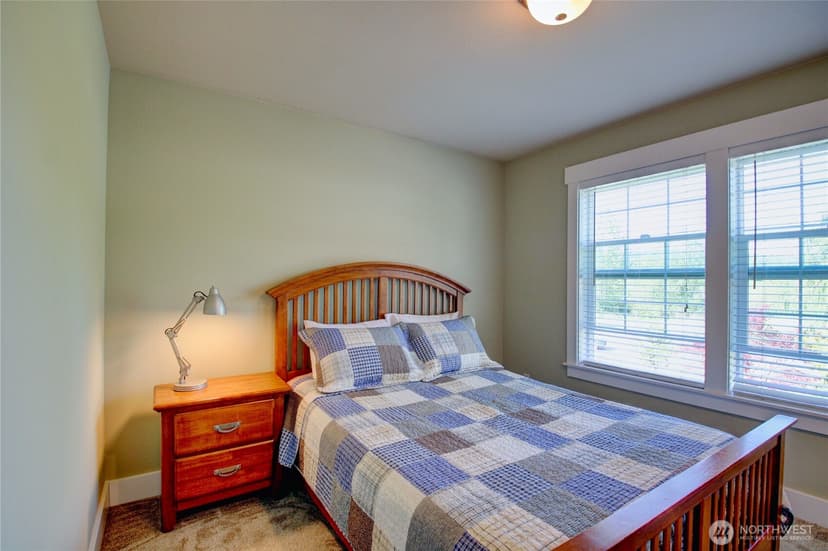 Property photo for 18033 3rd Avenue NE, Arlington photo 26
