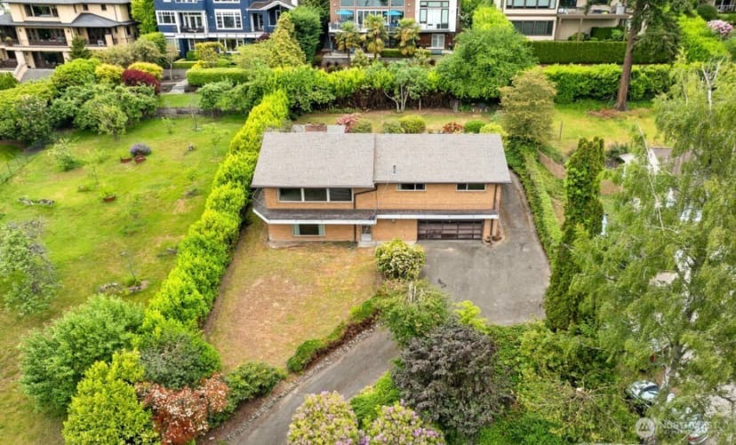 Property photo for 9510 Lake Washington Boulevard NE, Bellevue