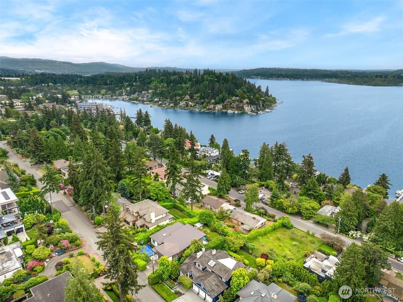 Property photo for 9510 Lake Washington Boulevard NE, Bellevue photo 13