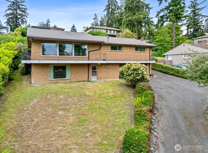 Property photo for 9510 Lake Washington Boulevard NE, Bellevue photo 19