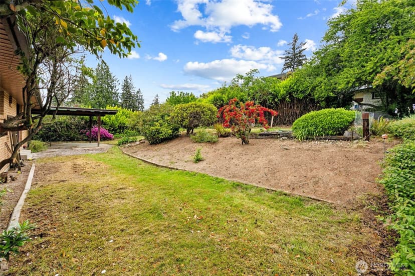 Property photo for 9510 Lake Washington Boulevard NE, Bellevue photo 22