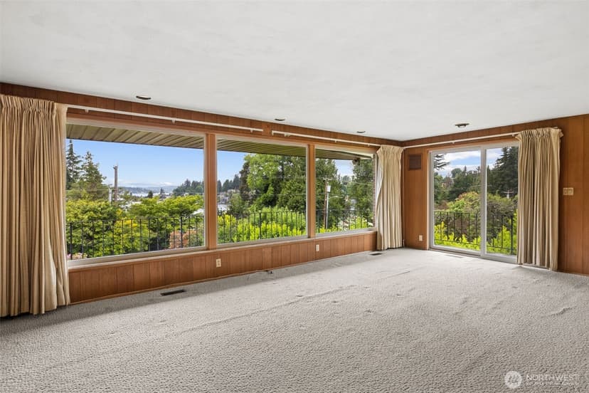 Property photo for 9510 Lake Washington Boulevard NE, Bellevue photo 20