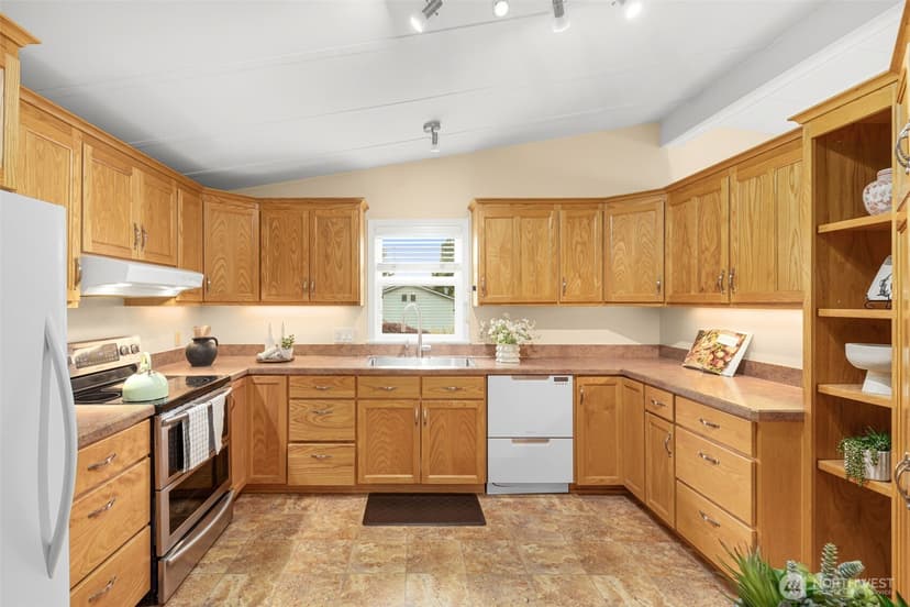 Property photo for 23807 7th Place W, Bothell photo 10