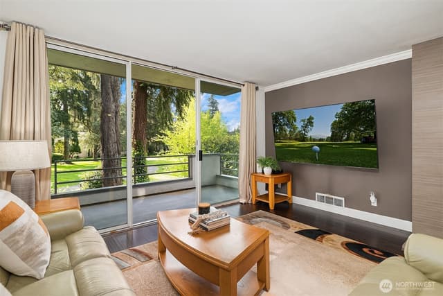 Property photo for 17001 Inglewood Road NE #M211, Kenmore photo 2