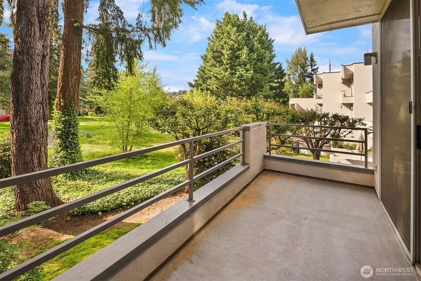 Property photo for 17001 Inglewood Road NE #M211, Kenmore photo 11