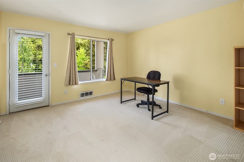 Property photo for 17001 Inglewood Road NE #M211, Kenmore photo 18