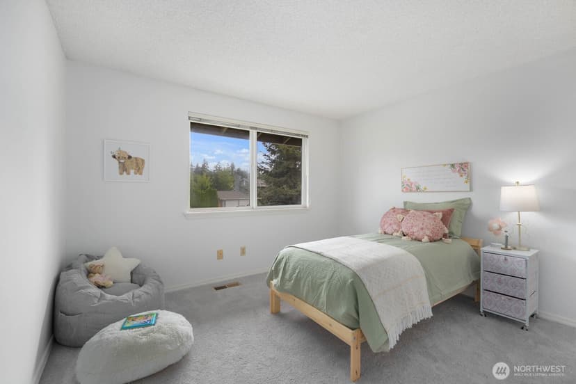 Property photo for 5607 117th Street SW, Lakewood photo 8