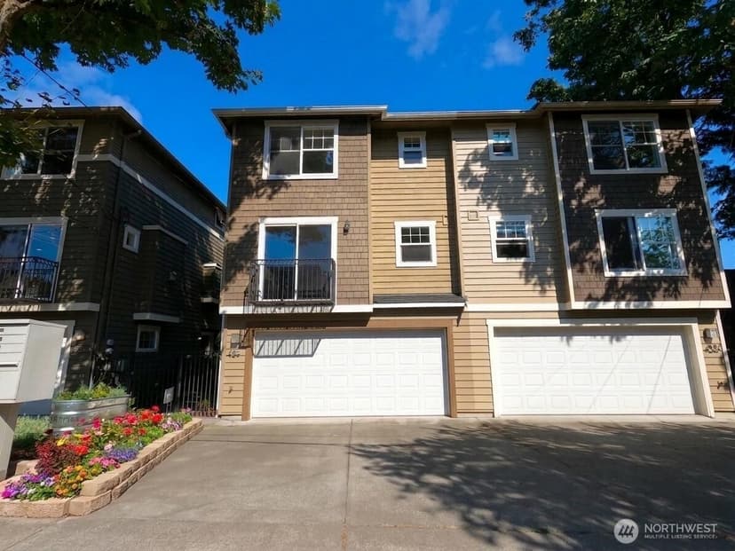 Property photo for 424 21st Avenue, Seattle photo 2