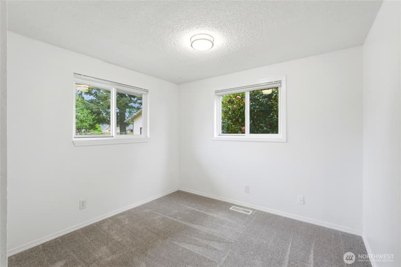Property photo for 1710 7th Avenue SE, Puyallup photo 20