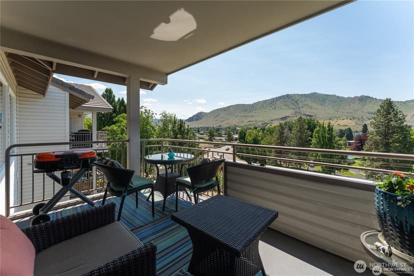 Property photo for 808 W Manson Highway #B303, Chelan photo 9