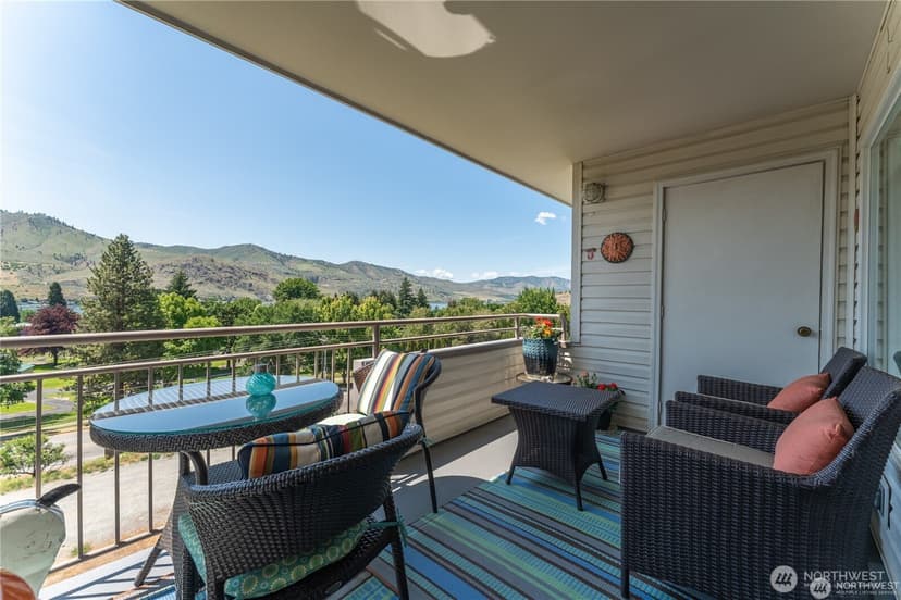 Property photo for 808 W Manson Highway #B303, Chelan photo 11