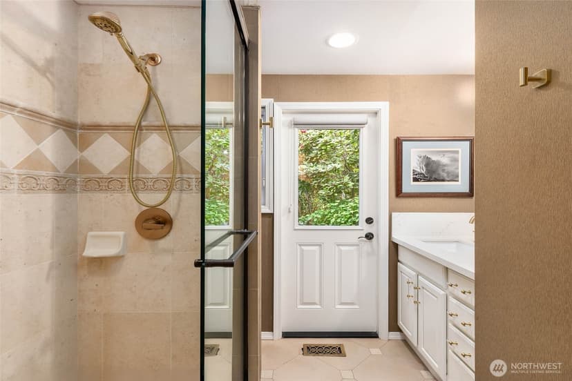Property photo for 51 Glacier Key, Bellevue photo 22