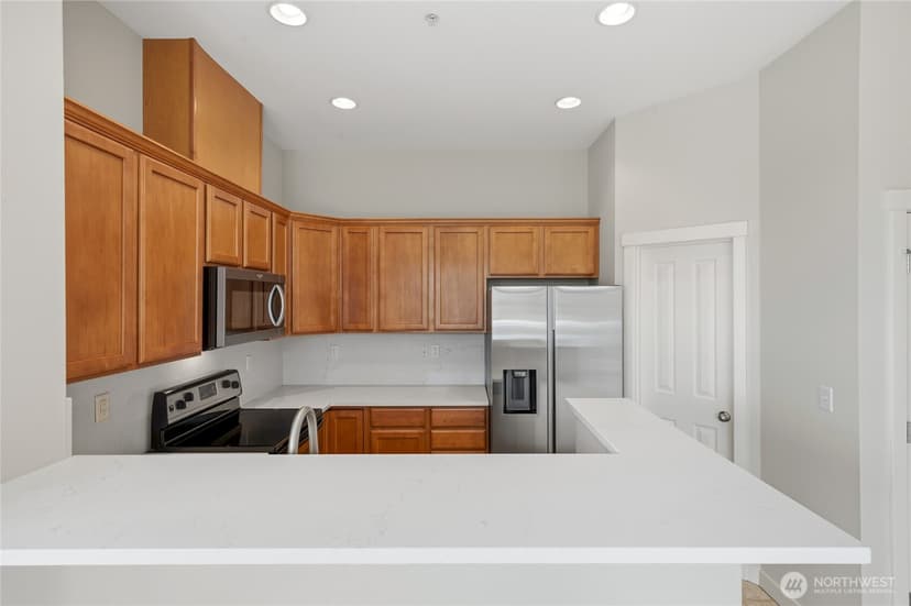 Property photo for 1855 Trossachs Boulevard SE #2006, Sammamish photo 9