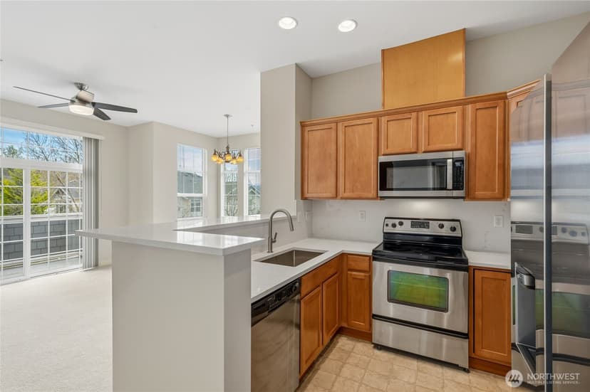 Property photo for 1855 Trossachs Boulevard SE #2006, Sammamish photo 11