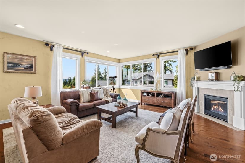 Property photo for 4802 Hunttings Lane, Mukilteo photo 8